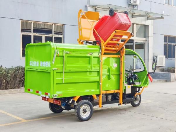 Three Wheeled Electric Side Loading Garbage Truck With Long Lasting Battery
