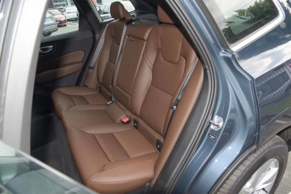 Volvo XC60 2022 B5 tração integral Smart Escape Deluxe Edition SUV de médio porte