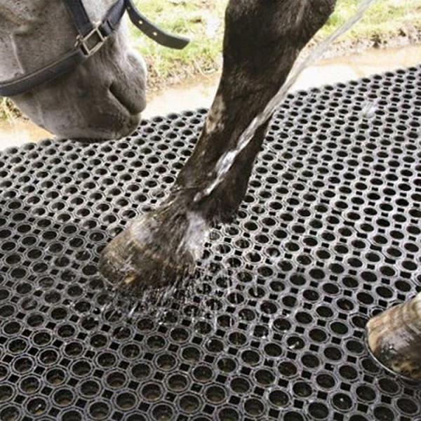 Anti Fatigue Drainage Mat Anti Slip Rubber Mats Rubber Hollow Mats 3' X 3' Inch Black Color For Horse Grooming Area