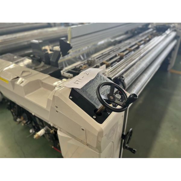 Луч двойника машины 3.5kw воздушной струи одиночного сопла сплетя печатает Shuttleless теней