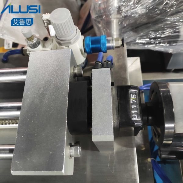 заполнитель поршеня Семи автоматической жидкостной машины завалки 316Л пневматический пастообразный горизонтальный для Креам косметики