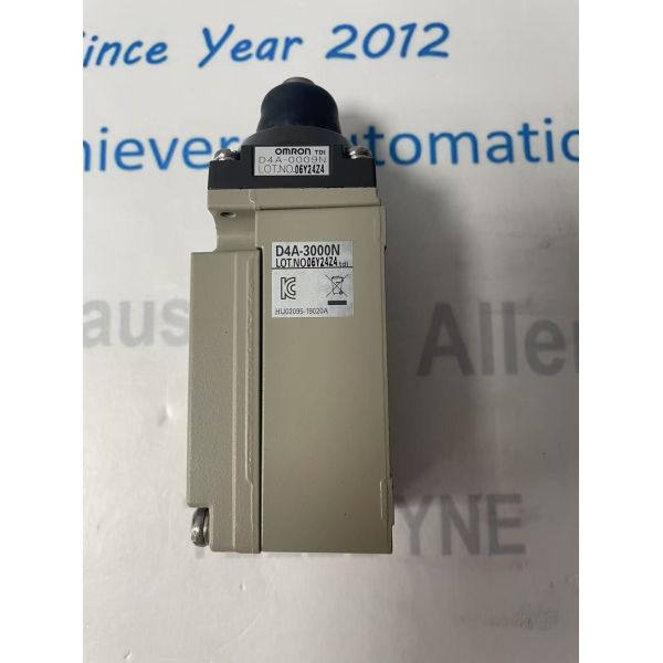 Omron D4A-3109N Compact Heavy Equipment Limit Switch with 32 GB SSD Storage