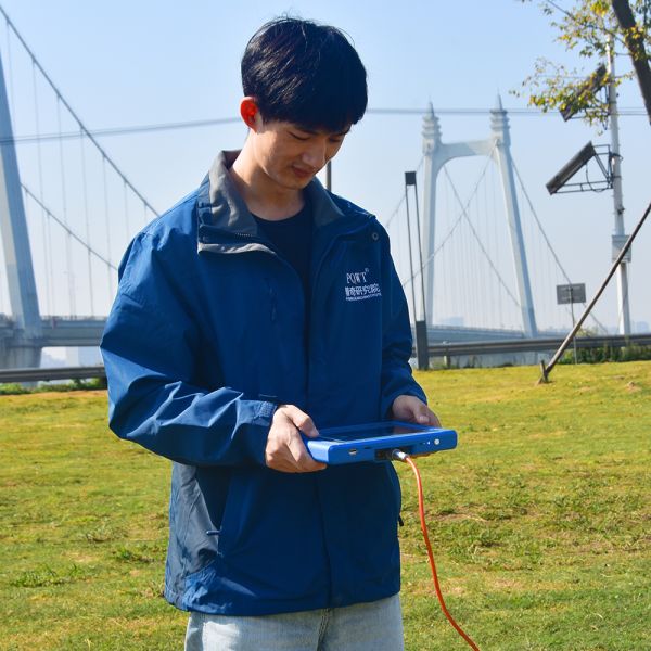 PQWT TC150 Best Selling 150m Deep Underground Borehole Water Survey Detection Machine Groundwater Detector