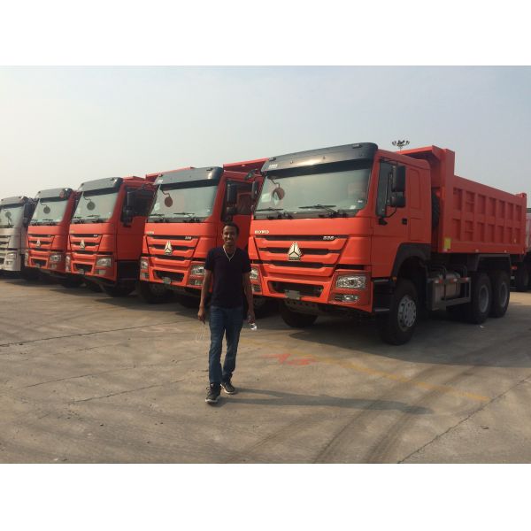 Sinotruk 6x4 30 Ton Dump Truck With The Overturning Body Platform 336HP Euro 2