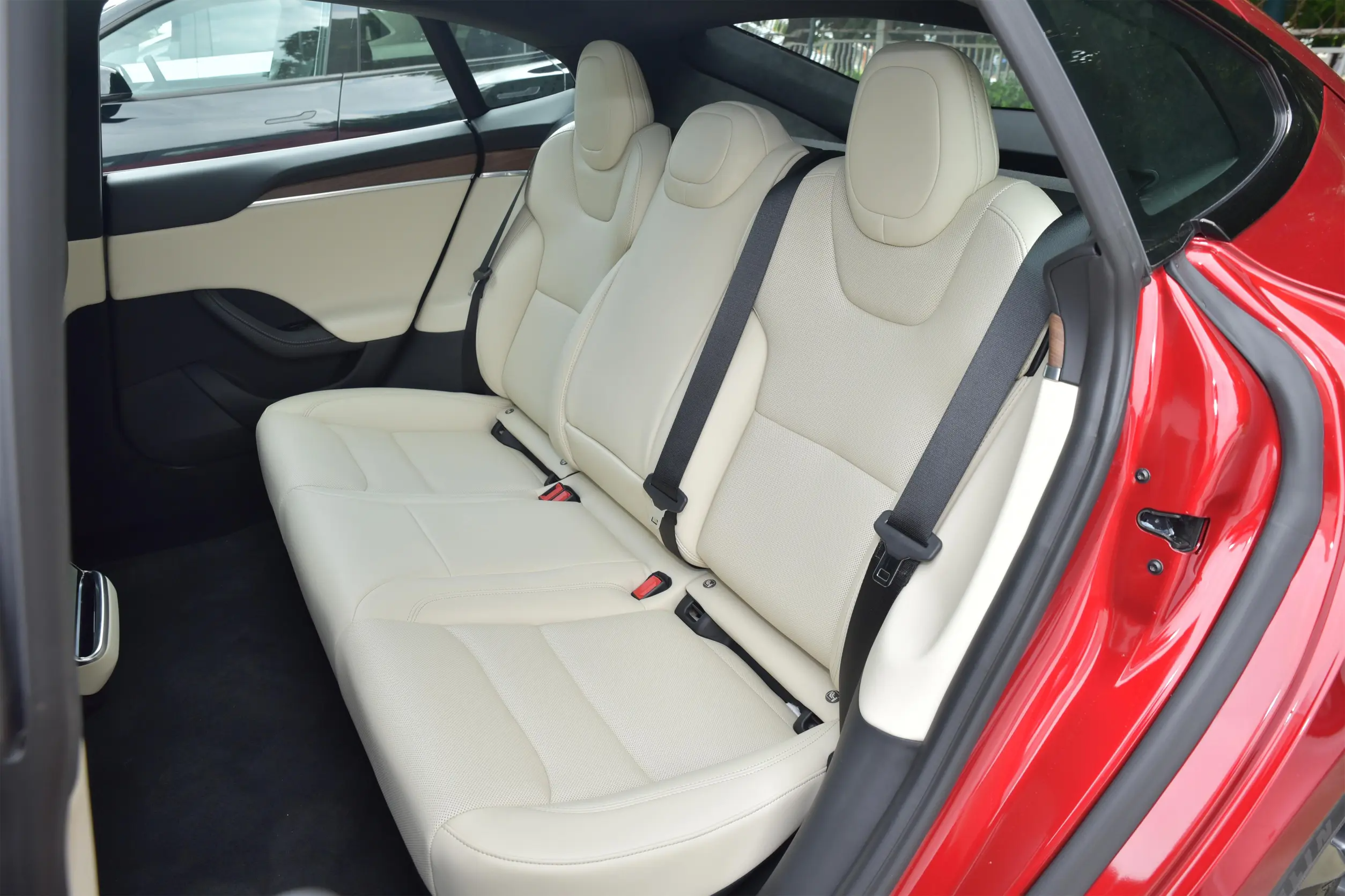 Чистый электрический седан Tesla EV Car Model S 2023 хэтчбек