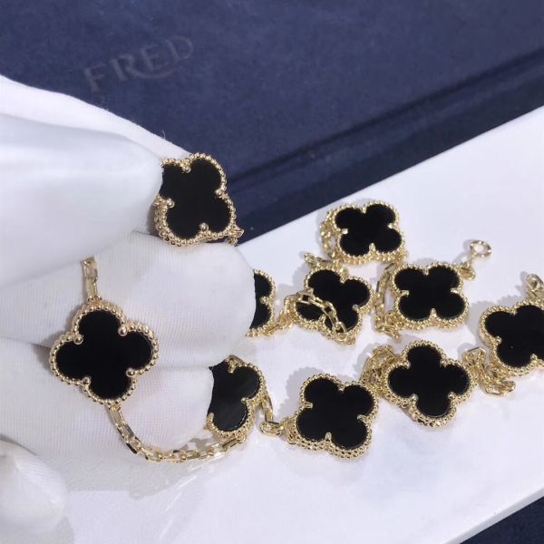 Fantastic  Van Cleef & Arpels 18k Gold Vintage Alhambra Necklace 10 Motifs