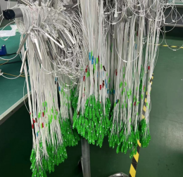 70/30 Unbalanced Fiber Optic PLC Splitter Single Mode SC APC G657A1 1x9 PLC Splitter