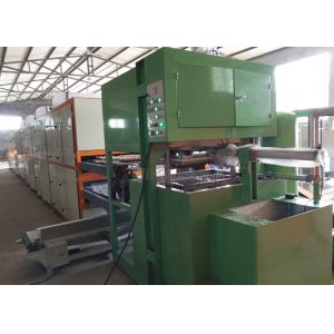 Chaîne de production de plateau d'oeufs de pulpe de papier de rebut rendement élevé de capacité de 700pcs/hour