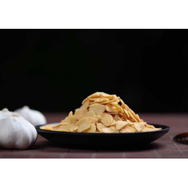 Yellowish Natural Delicious Fried Garlic Flakes