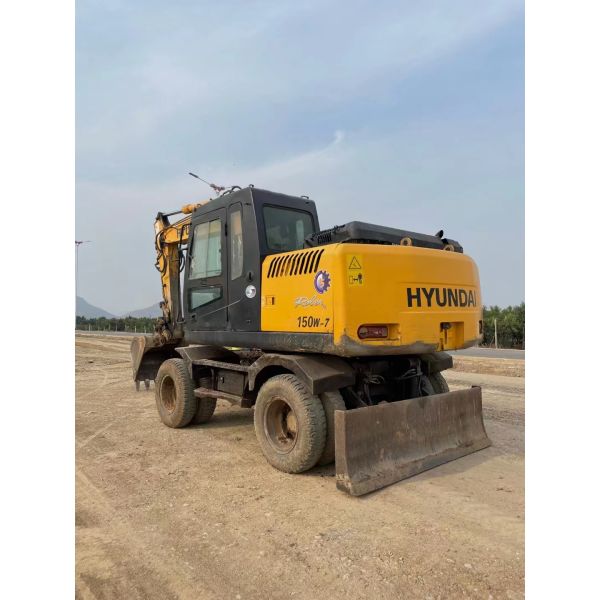 Hyundai 150W-7 Second Hand Excavator With 84KW Engine Power And 135000KG Operating Weight