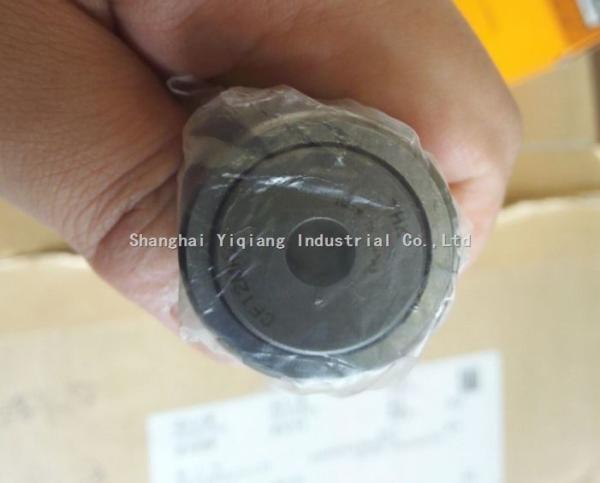 McGill CYR 21/2 S , 2 1/2 inch bore sealed yoke roller black oxide finish flat faced