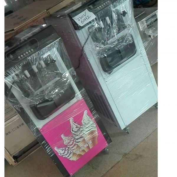 Soft Ice Cream Vending Machine with Pre-cooling Keep Fresh System