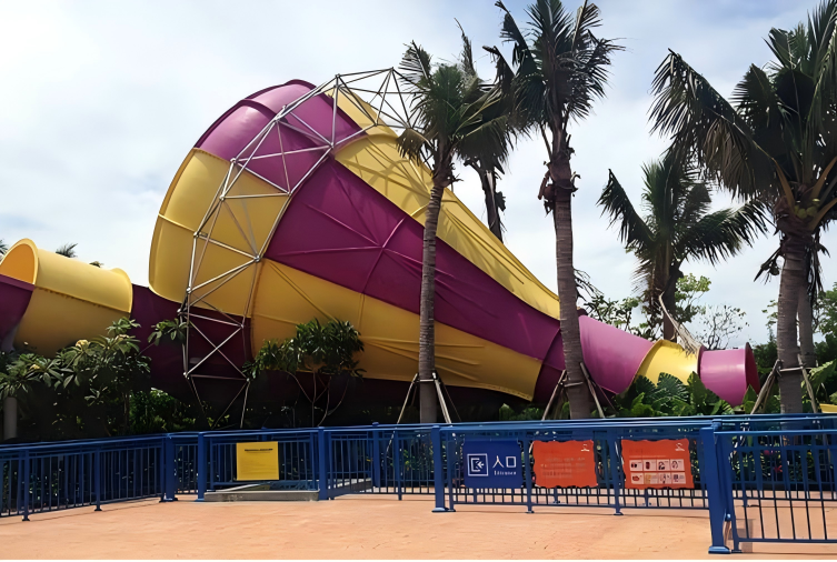 Outdoor Mini Loudspeaker Swimming Pool Slide Customizable for Aqua Park
