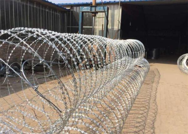 BTO-22 Galvanized Concertina Barbed Wire Razor Blade Wire Fencing