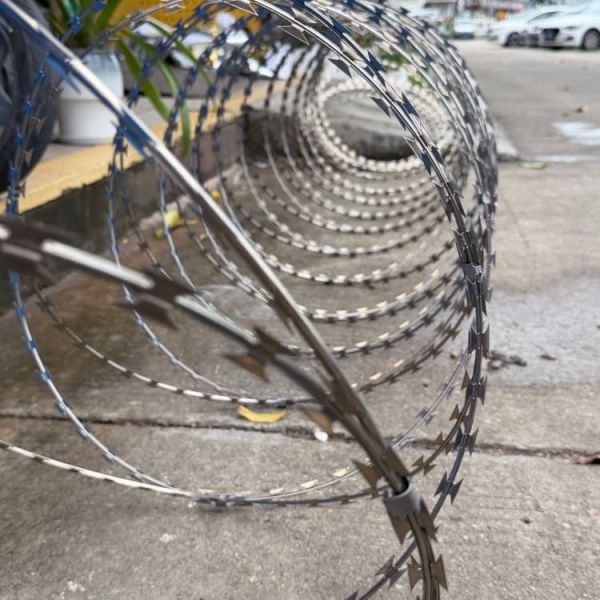 BTO-22 Concertina Wire / Heavy Duty Anti-Cut Coil for Prison Perimeter
