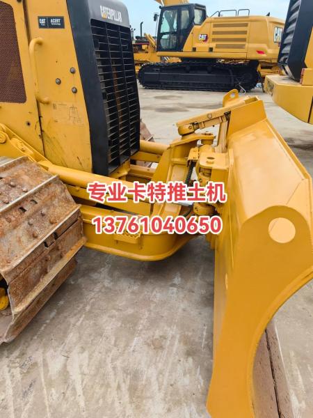 Caterpillar D4K Used Crawler Bulldozer 120kw Power For Leveling Terrain