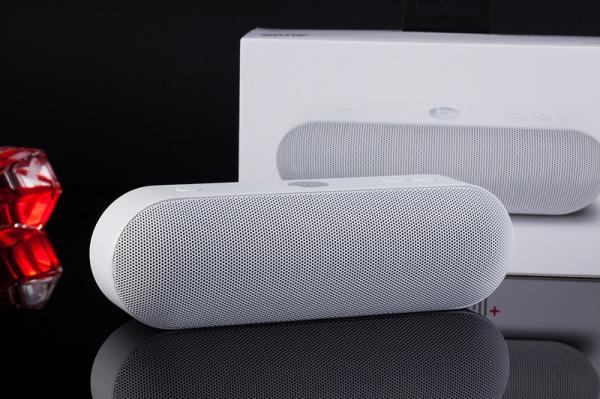 Brand New Genuine Beats by Dr. Dre Beats Pill+White FACTORY SEALED  Beats Pill+Bluetooth Wireless Speaker White