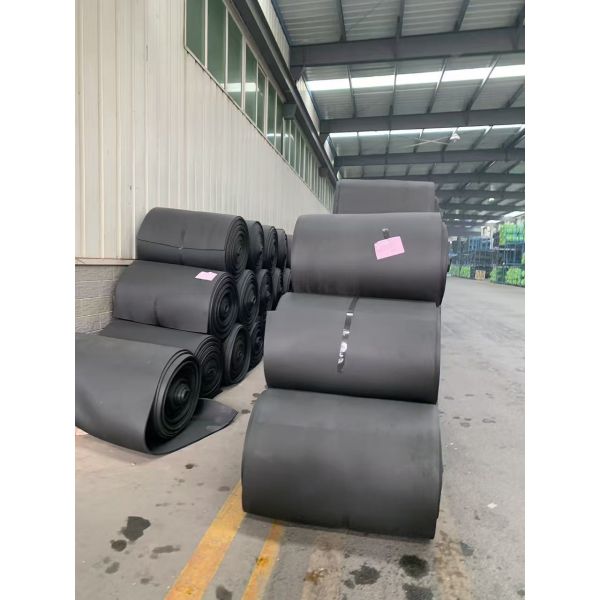 B1 / B2 Fire Rated Rubber Foam Products Insulation For Pipes Equipment Air Conditioners