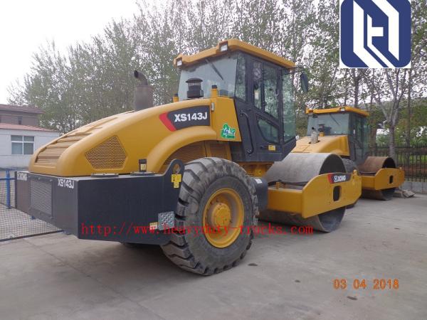 20t Single Drum Vibratory Road Roller For Road Building And Repaired XSJ-Series XS202J