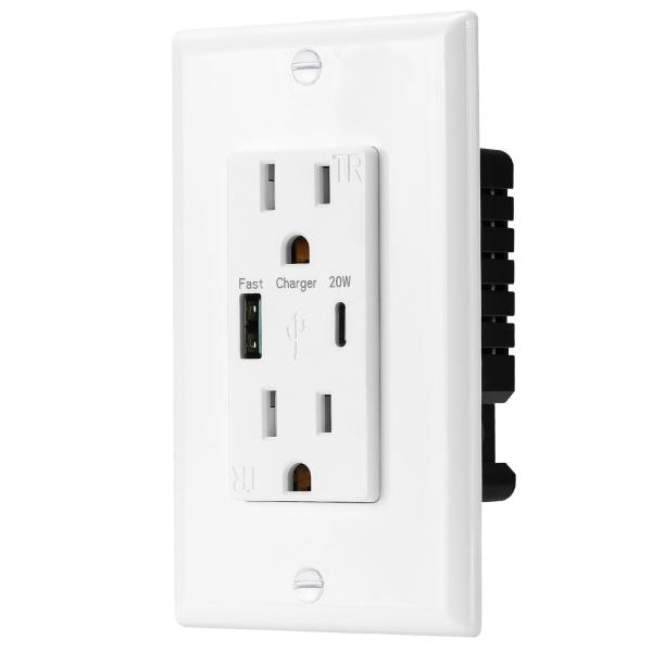 PD20W Fast Charging USB Wall Outlet 15A 100V - 240V Outlet With Type C