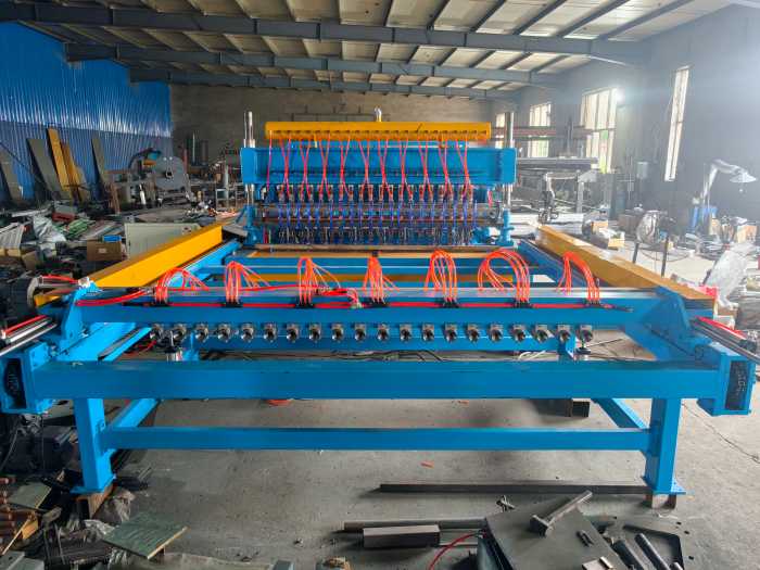 Rebar Size 4-8mm Pneumatic Welding 6m length Wire Mesh Welding Machine
