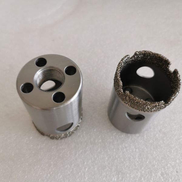 6A2 38*53*M16 mm D30/35 Forages diamantés soudés sous vide pour l'industrie médicale