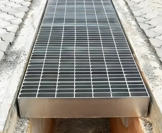 Australian Standard Hot Dipped Galvanized Steel Grating for Stair Treads and Industrial Walkways