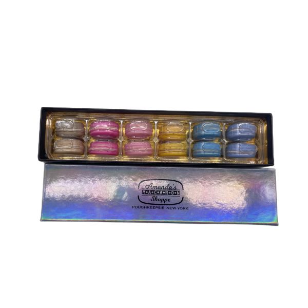 Современный дизайн 12 шт Macaron Упаковка Высококачественная бумажная коробка с пластиковой внутренней частью