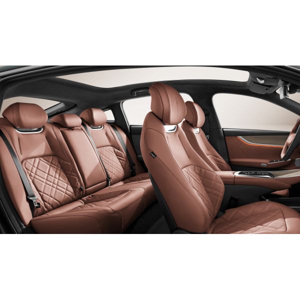 Chang'an A07 Sedan EV e Reev Duas combinações de duração da bateria 515 km (EV) e 1200 km (1.5T motor Reev)