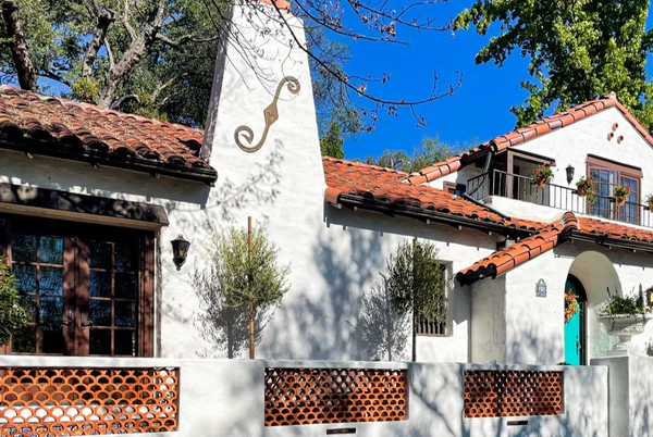 Натуральная красная глиняная терракота полые блоки плитки Джали для обшивки стены Ветер Размер 200x200x60 мм квадратный рисунок