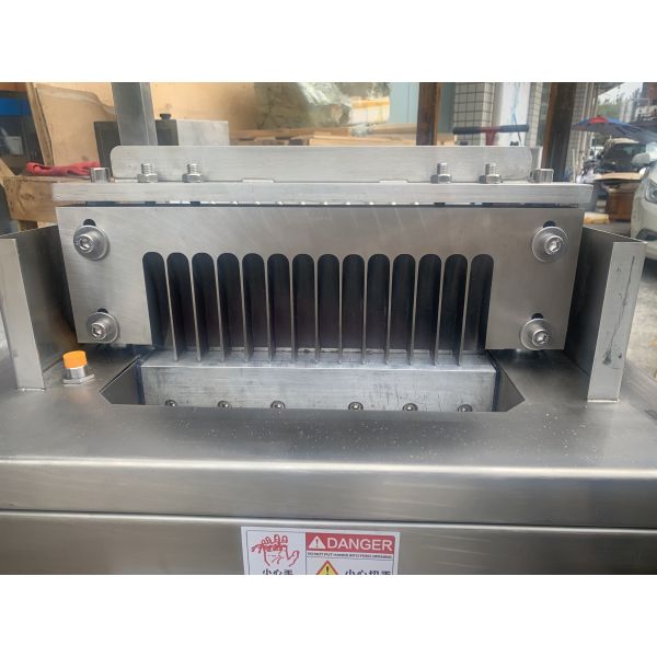SUS 304 30mm 3KW Fish Meat Cube Dicer Machine