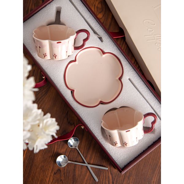 210ml Volume Fresh Style Exquisite Flower Shaped Cups And Saucers For End Coffee