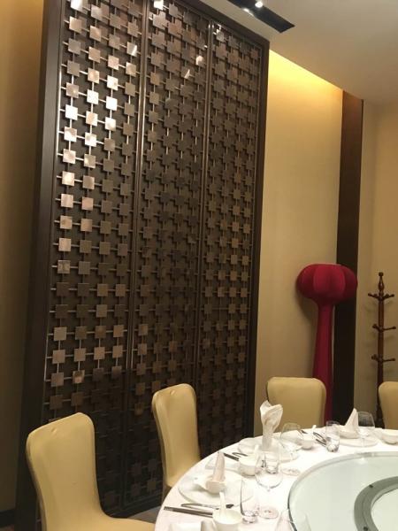 Plain Weave Stainless Steel Partition Perforated Indoor Divider Screen
