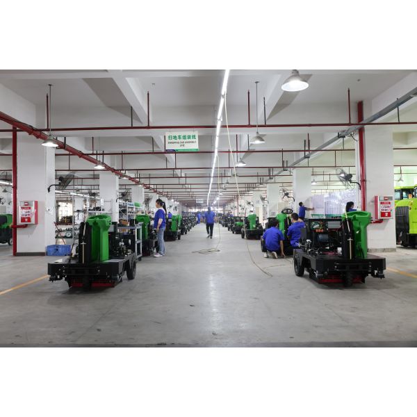 DQS13 Outdoor Large-Area Adaptable Long Continuous Operation High Sweeping Efficiency