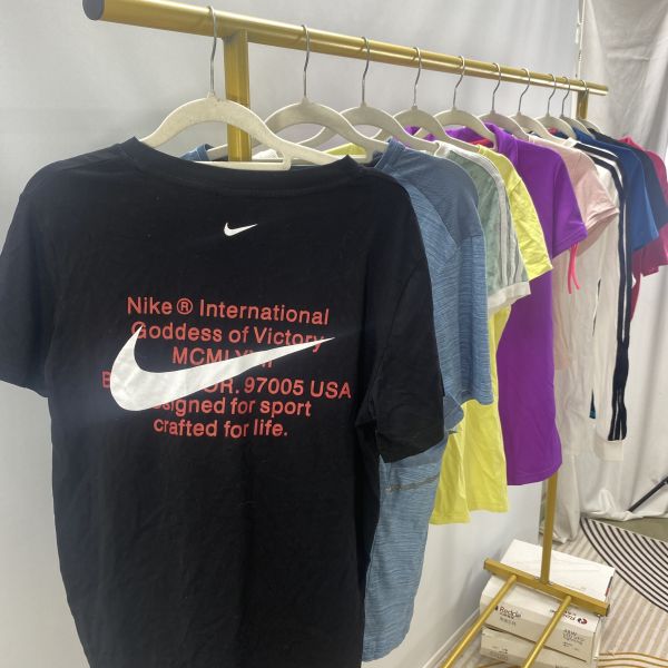 Mixed Colors Women Used Branded T Shirt Ukay Ukay Bales Second Hand Clothes
