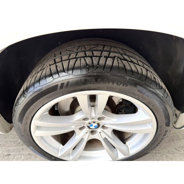 BMW X5 M Luxury SUV with 4.4T Automatic Transmission in Excellent Condition and 140,000 km Mileage