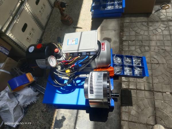 2.2 KW Motor 220V Hydraulic Hose Crimping Machine with 1 Inch Crimping Range for 6-25mm Hoses