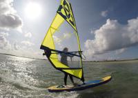 Rígido levante-se a placa inflável dobrável do windsurfe da placa de pá