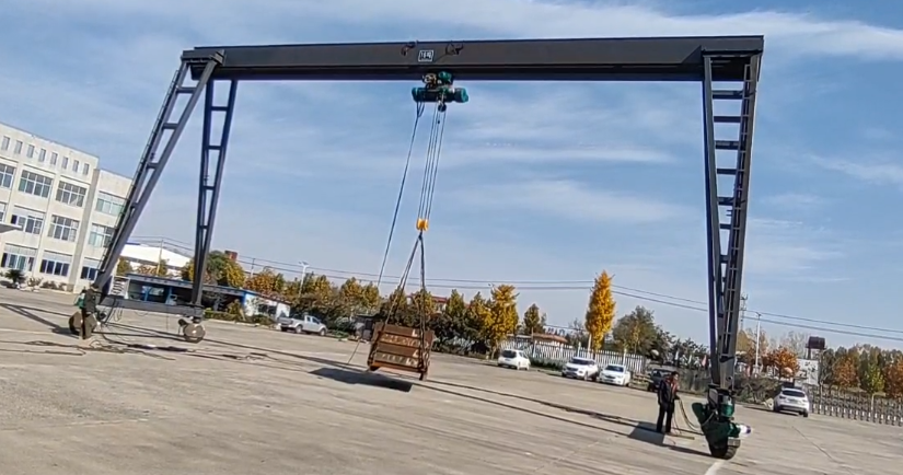 Electric Self-Propelled Mobile Rubber-Tyred Gantry Crane with 16T Capacity, 8M Span, and Remote Control