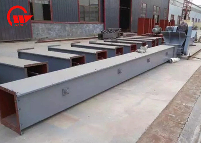 An automatic feeding and discharging conveyor machine, specially used for feeding and transporting materials to dryers.
