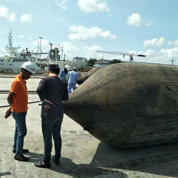 Balão de borracha inflável preto de 2,0 m Balão de lançamento de navio