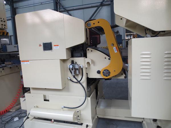 Material Rack Sheet Metal Decoiler Linearizer , Steel Coil Straightener