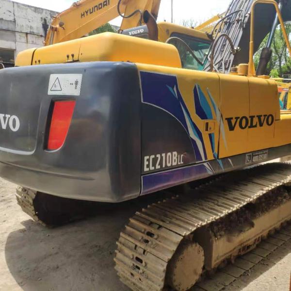 EC210 Yellow Volvo Excavator 10 Ton Operating Weight 1.2M Bucket Capacity