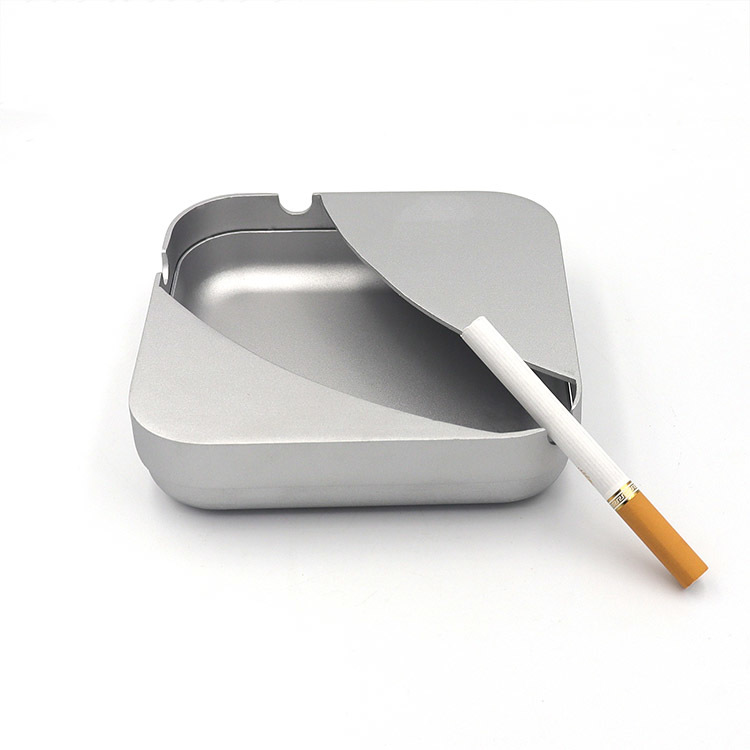 Square Aluminum Alloy Metal Ashtray with Rotatable Swivel Lid and Windproof