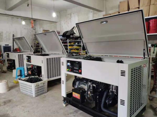 Fuel Capacity 20L Silent 8kw Gasoline Generator 3 Phase 68Dba/7m