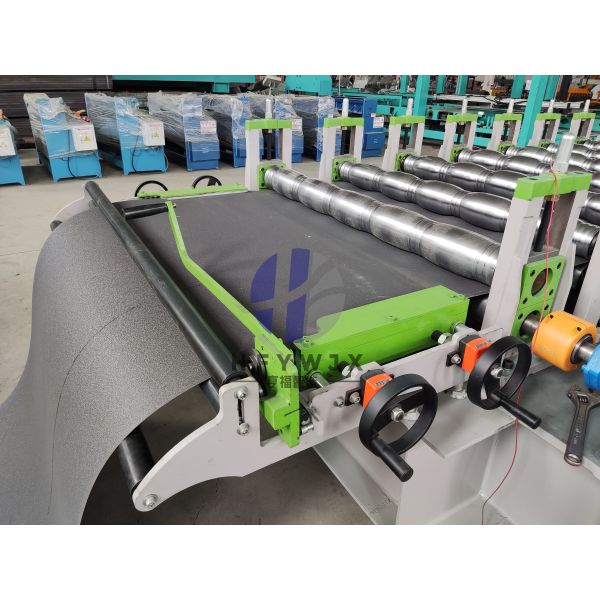 Premium 1110 Glazed Roofing Tile Forming Machine With 11kw Servo Motor PLC Control