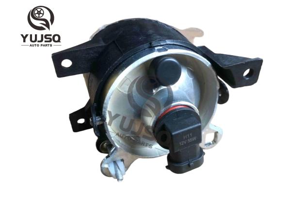 Right front Fog Lights 4116200XP24AA For GWHAVAL H2 