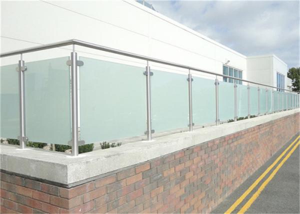 Indoor Stainless Steel Glass Railing Baluster Post Tempered Clear Glass Modern Style