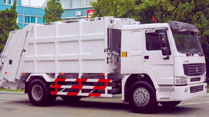 White Color 12m3 Garbage Compactor Truck SINOTRUK HOWO 4x2 6000L Volume