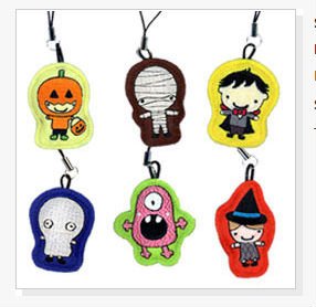 Small Cute Embroidery Key Chain Double Side Embroidery & Printing Key Chain for Cartoon Characters